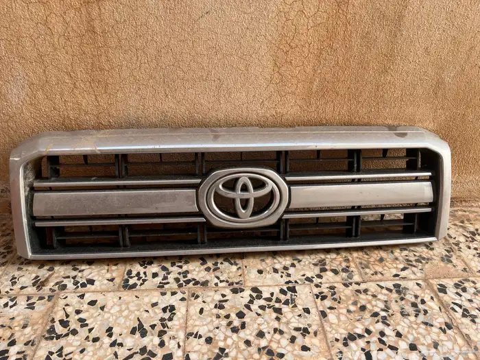 شبك جيب ربع مستخدم نظيف الي فيه غبار 2010حتى2012 0