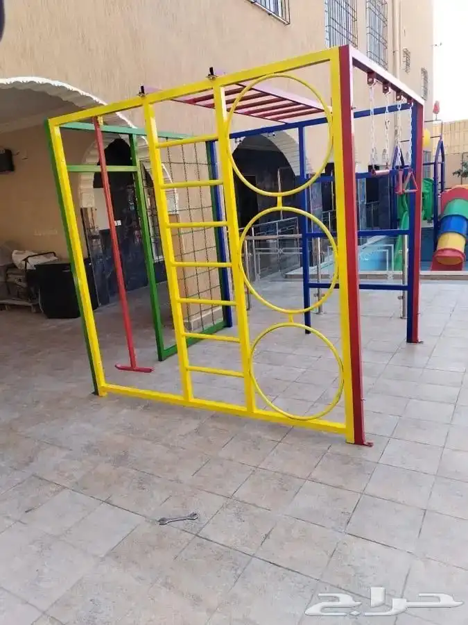 مراجيح وألعاب ترفيهية للأطفال والكبار ودرجات 30