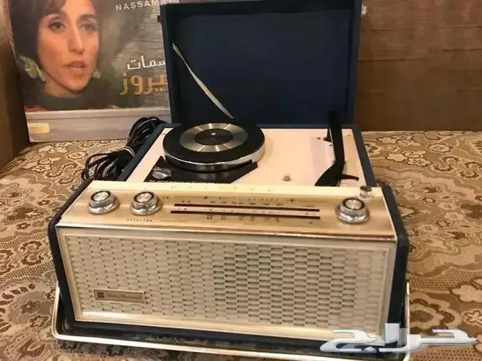 مشغل اسطوانات بكم وراديو ناشيونال اليابان1974 7