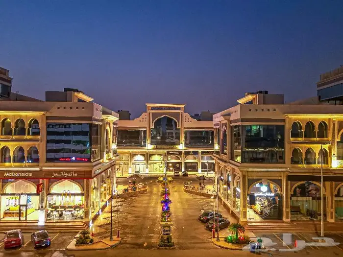 معرض كوفي شوب و مطعم للايجار بمركز بوابة صاري 1