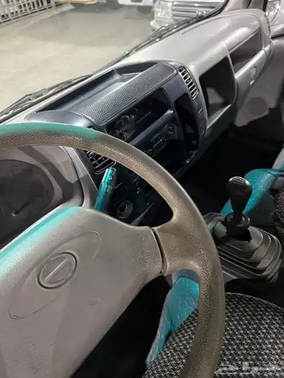 وايت دينا هينو 2003 نظيف 3