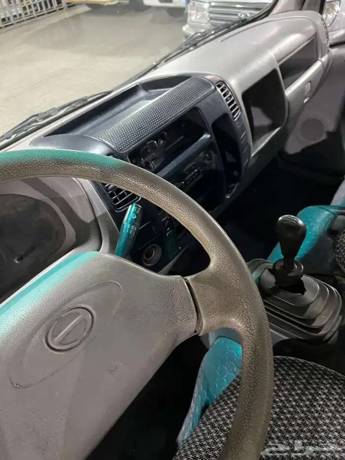وايت دينا هينو 2003 نظيف 3