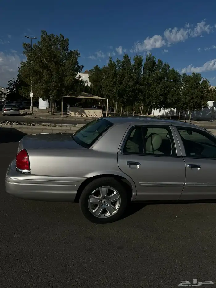 فورد فكتوريا 2011 بودي بلد امريكي 4