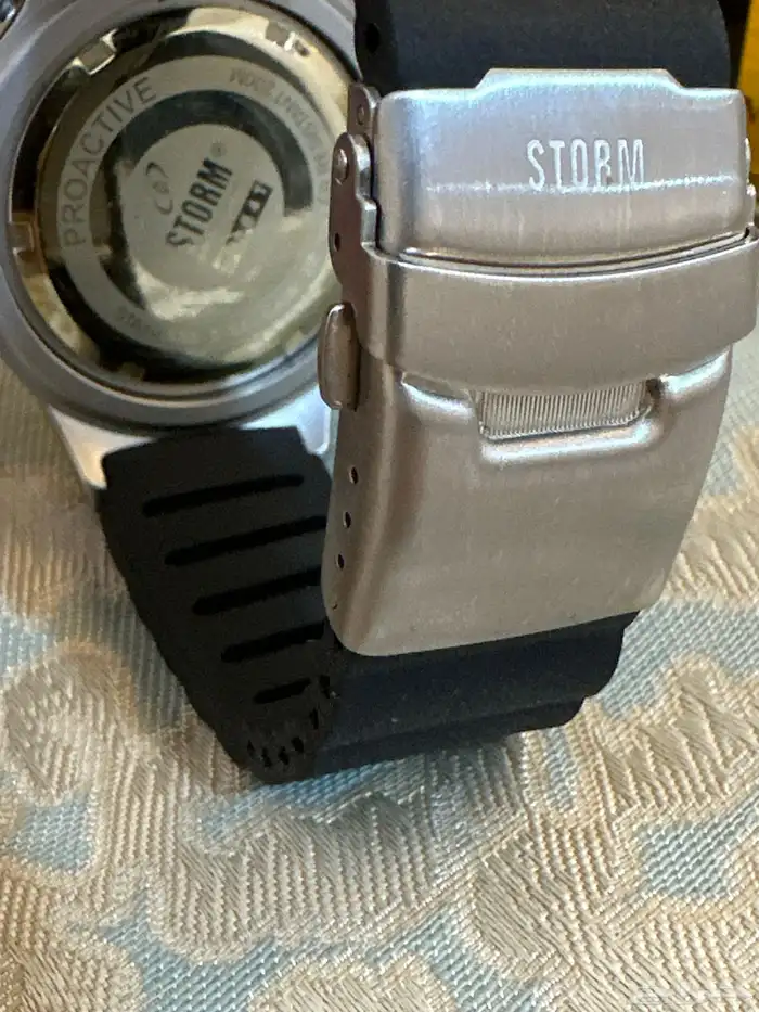 الحقو على الفخامه ساعات وجزم رجالي 7