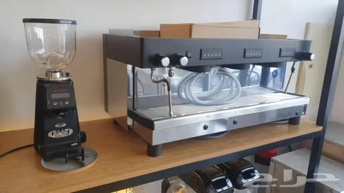 ثلاجات عرض حلويات تجهيز مقاهي 43