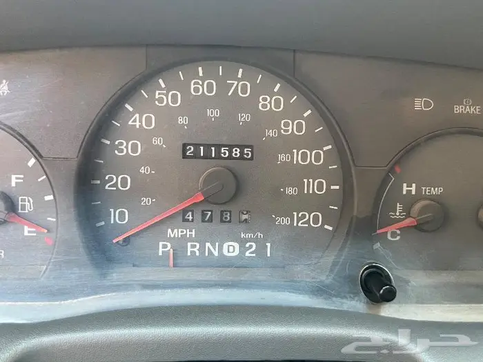فورد جراند ماركيز فل كامل جميع المواصفات م 2004 للبيع 10