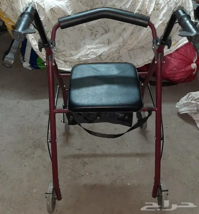 كراسي طبيه لذوي الهمم والمصابين وكبار السن 9