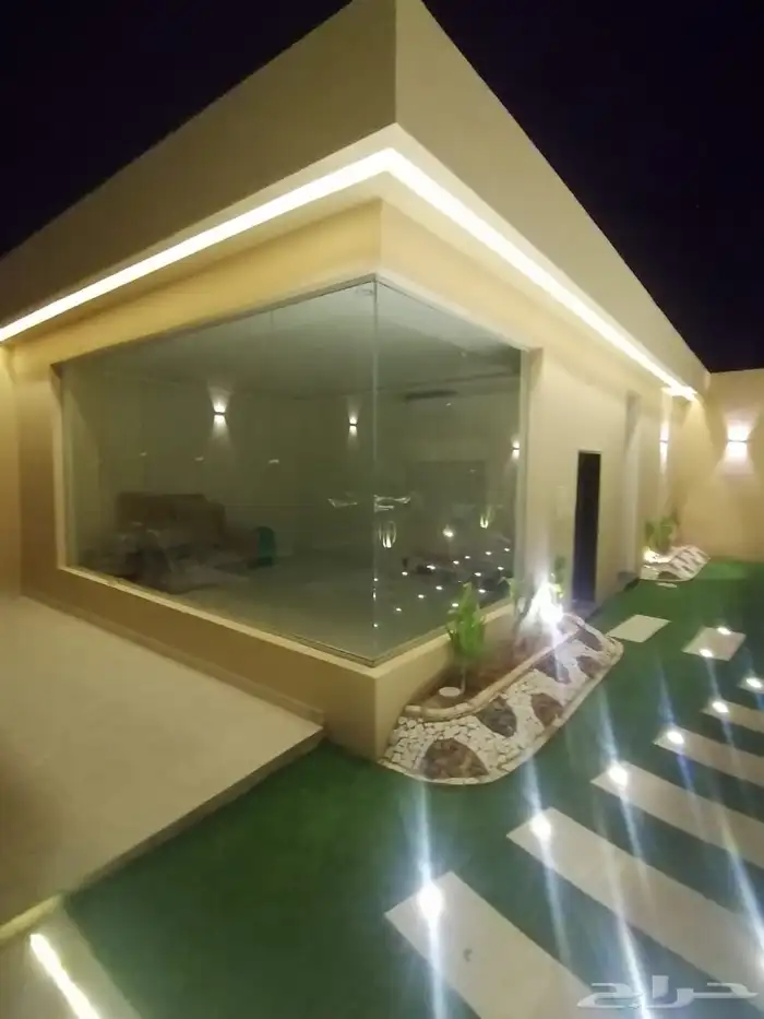 زجاج سكريت وزجاج استراكشر 13
