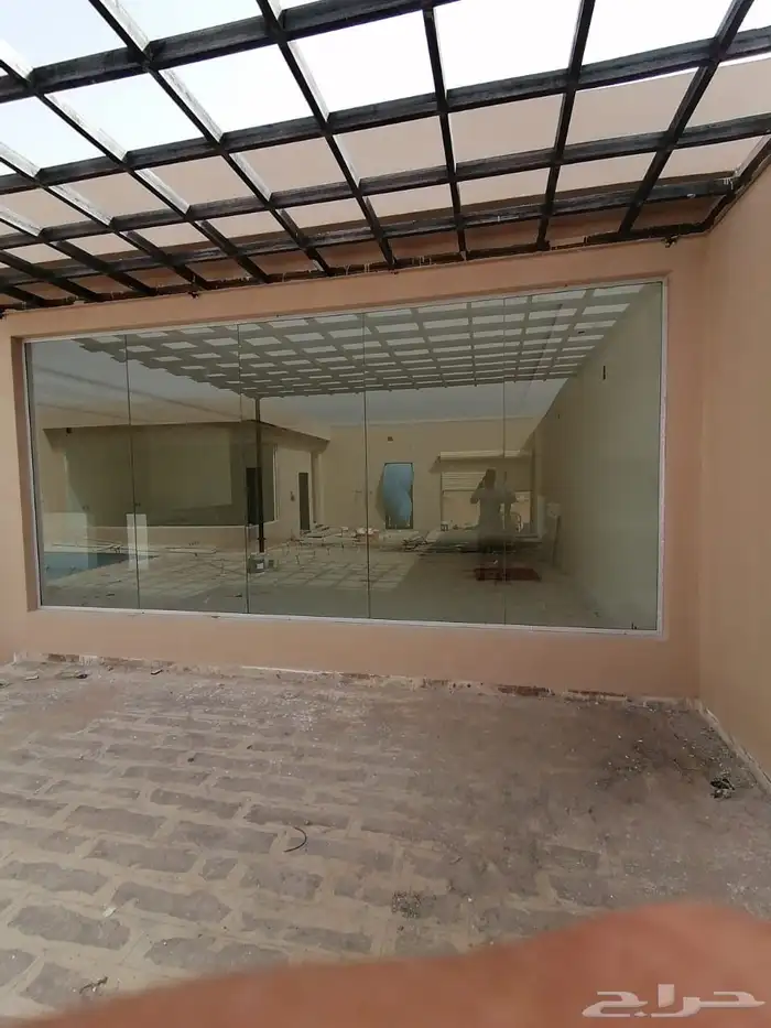 زجاج سكريت وزجاج استراكشر 1
