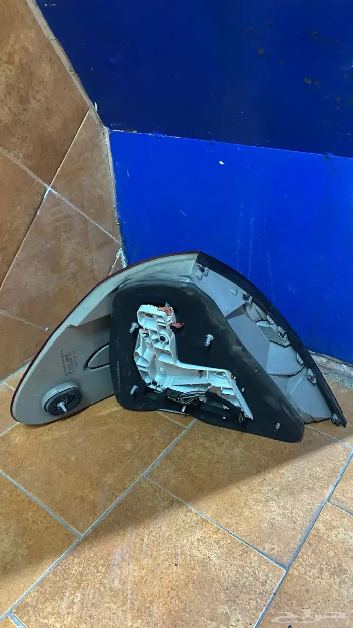 للبيع اسطبات مرسيدس خلفية W211 4