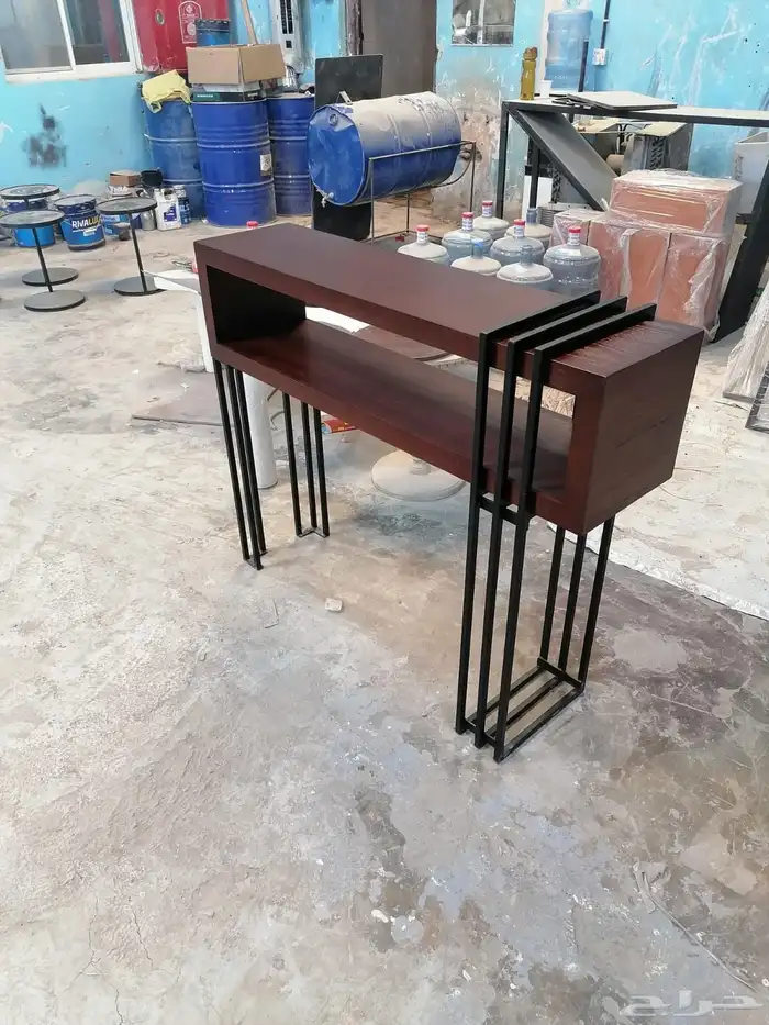 طاولات وطاولات خدمه ومداخل  0 8