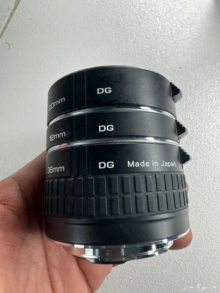 عدسة وفلاش كانون ومدبل زوم 2