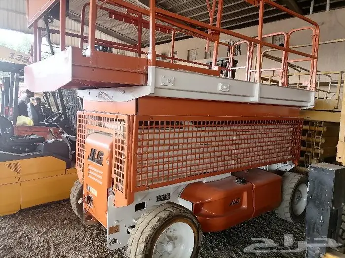 سيزر لفت JLG أمريكى 14م يعمل بالكهرباء للإيجار والبيع 2