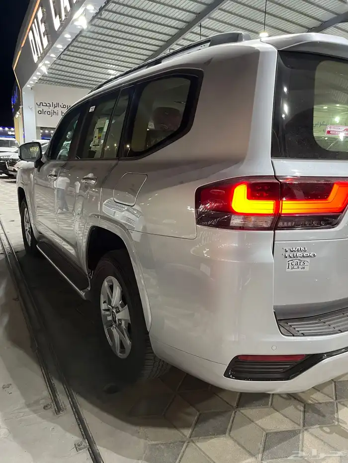 لاند كروزر GX-R2 2025 5