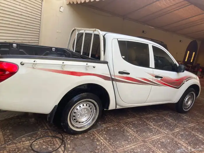 ميتسبيشي 2011 4