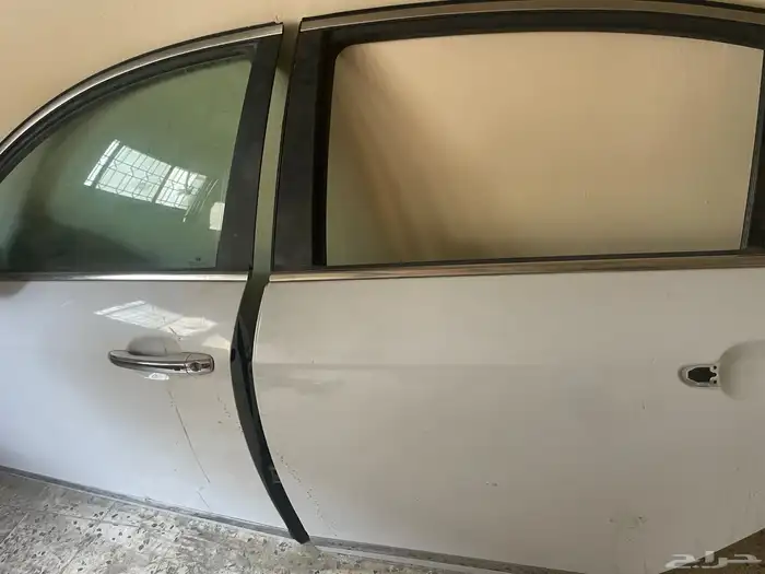 جهه كاملة جينيسس 2014 جهة السائق 1