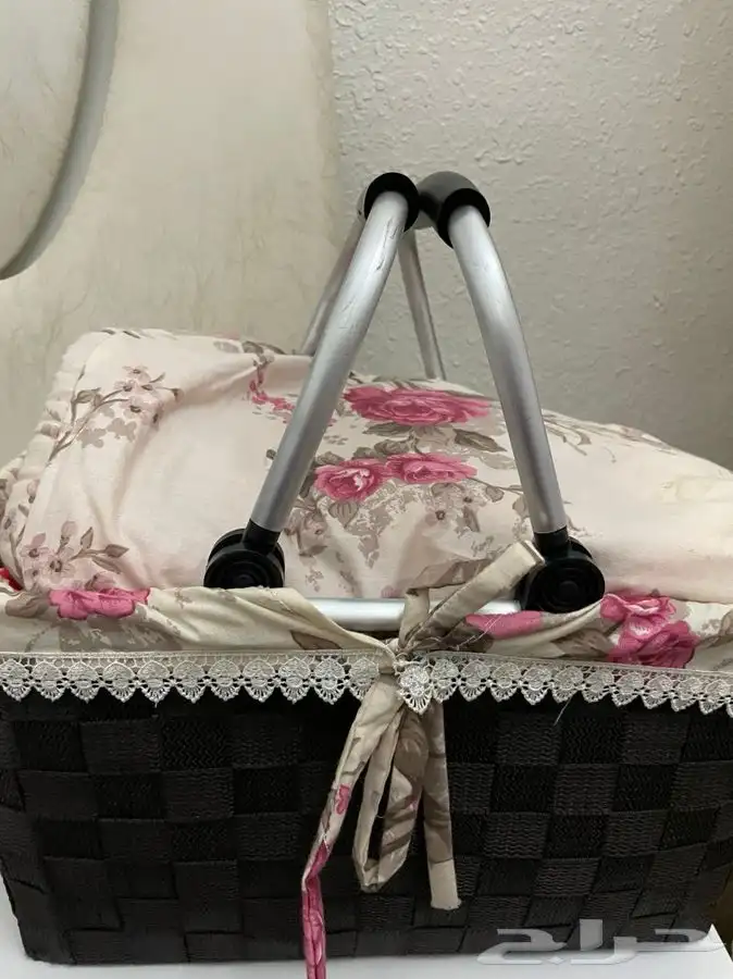 سلة حديقة مع فرشة 0