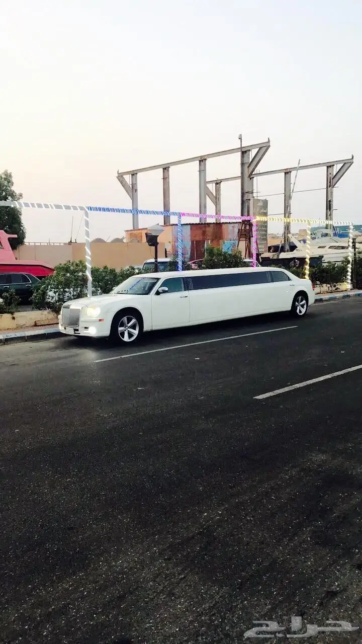افخم ليموزينات رويال ليمو مميز vip مايباخ رولز تاون كار 33