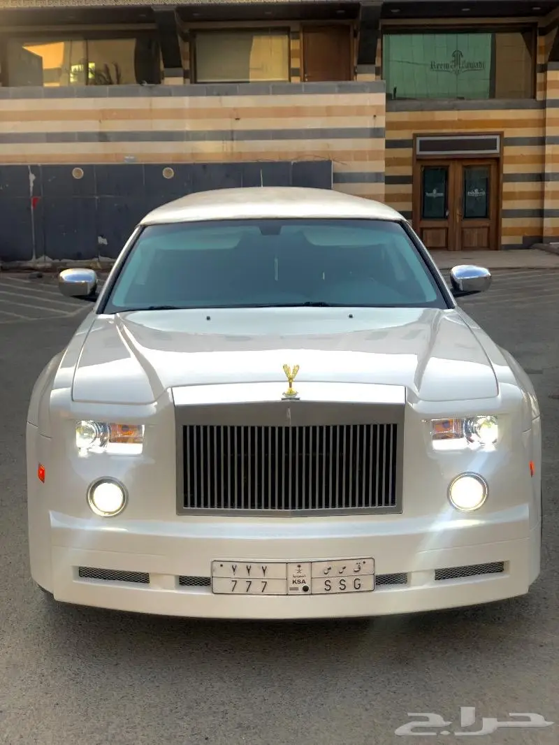افخم ليموزينات رويال ليمو مميز vip مايباخ رولز تاون كار 36
