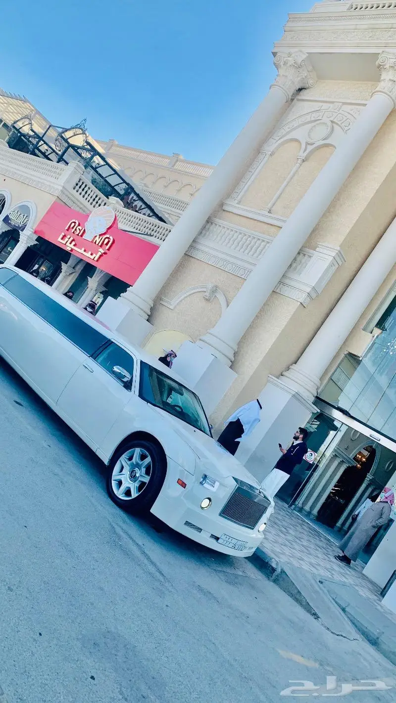 افخم ليموزينات رويال ليمو مميز vip مايباخ رولز تاون كار 25