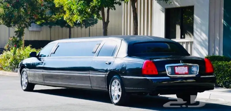 افخم ليموزينات رويال ليمو مميز vip مايباخ رولز تاون كار 30