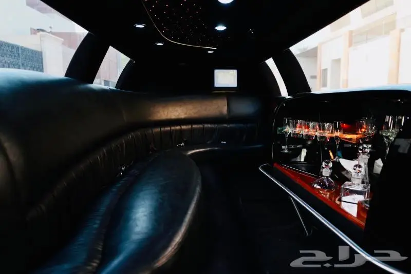 افخم ليموزينات رويال ليمو مميز vip مايباخ رولز تاون كار 49