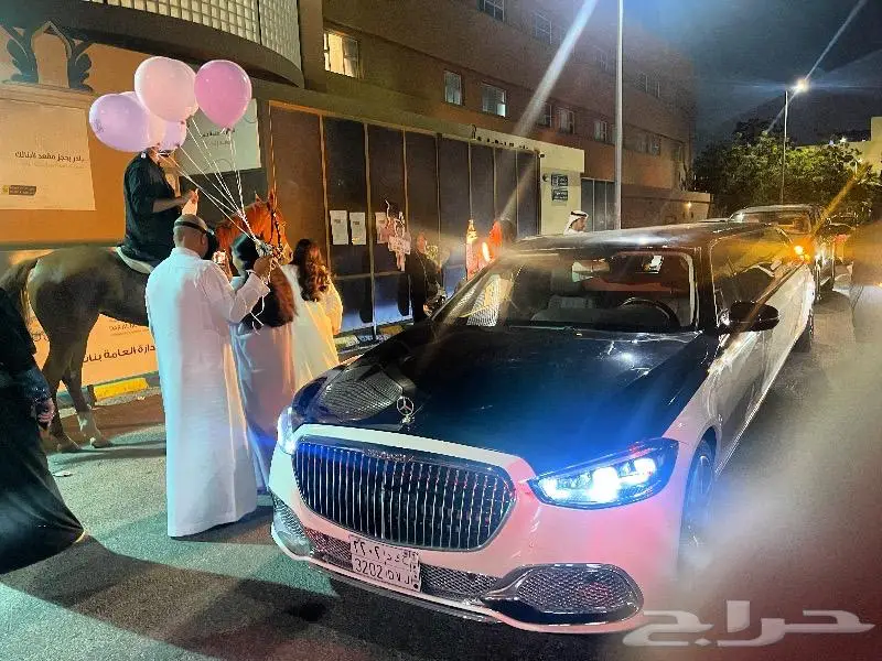 افخم ليموزينات رويال ليمو مميز vip مايباخ رولز تاون كار 6