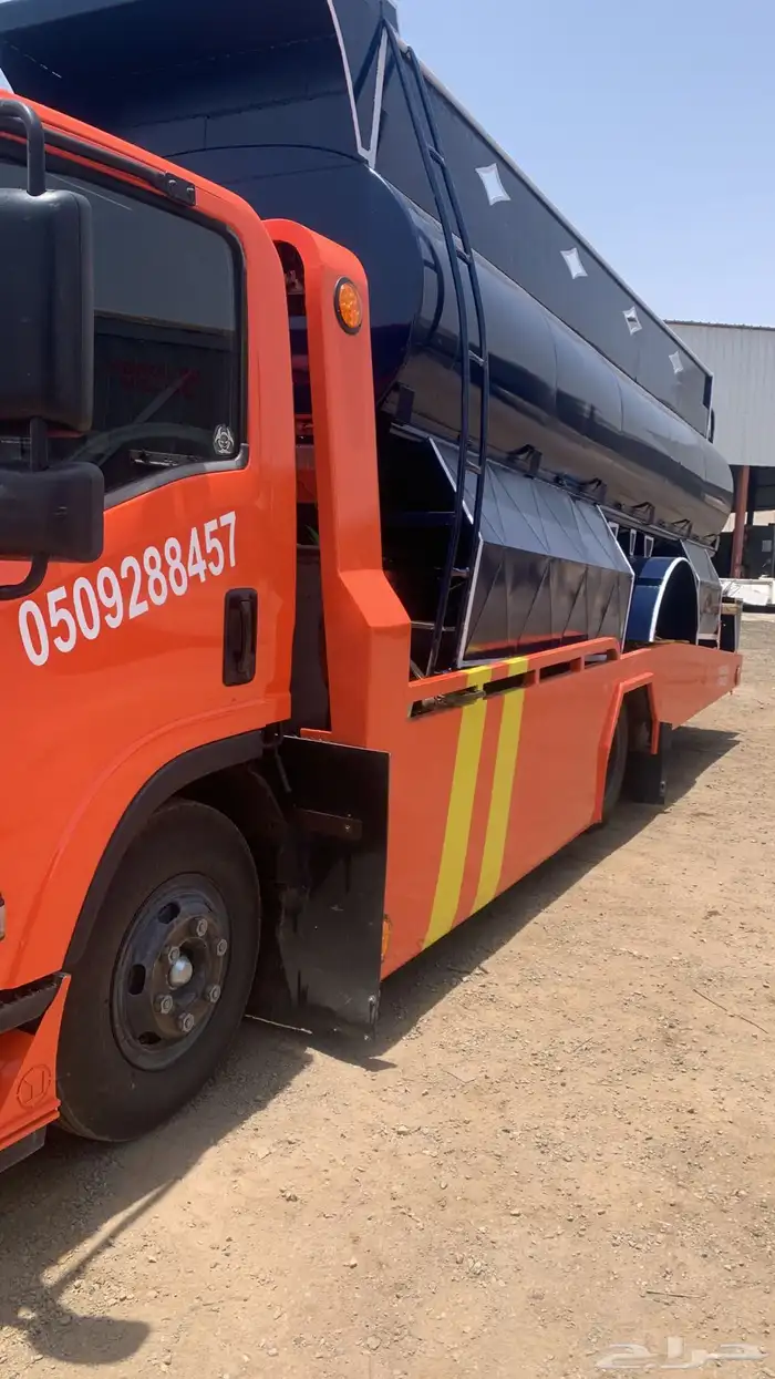 سطحة لنقل السيارات والتوانك وجميع مايتم نقله 0