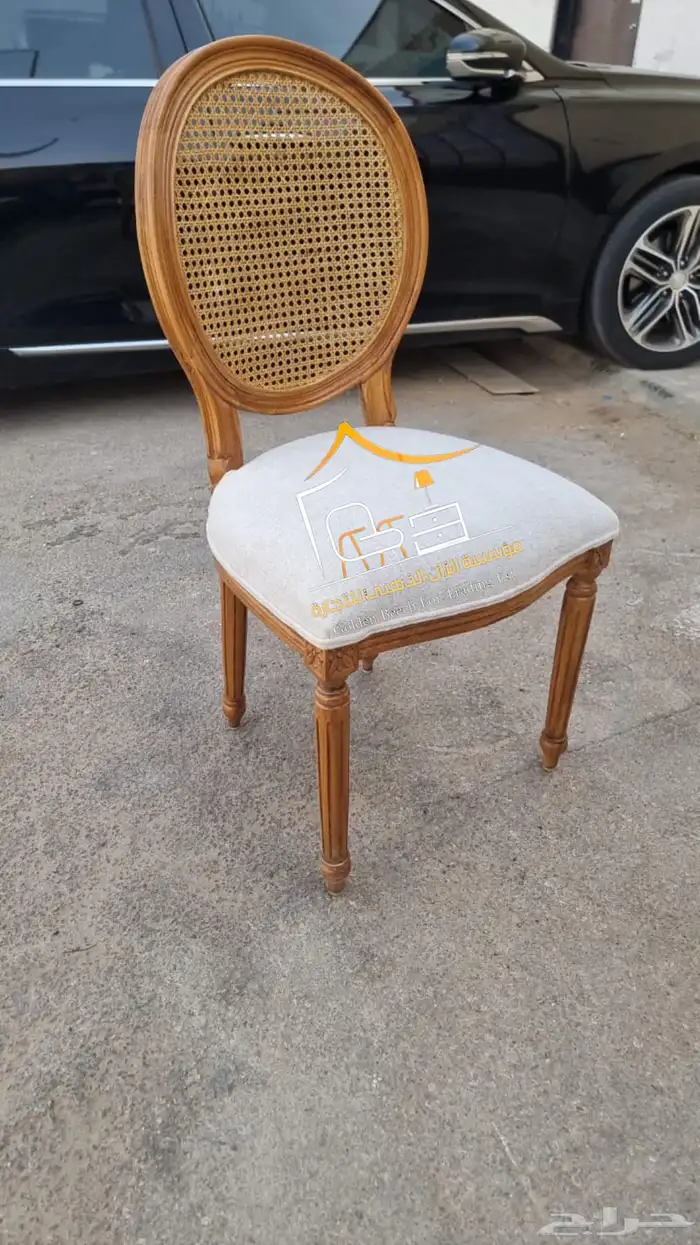 طاولات وكراسي خشبية 0