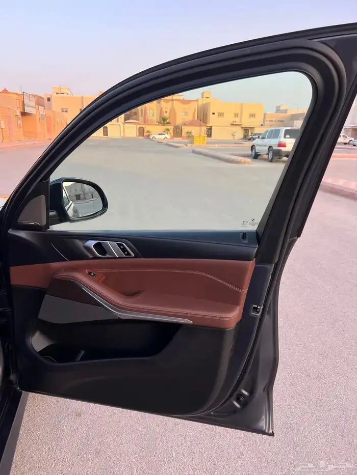 بي ام دبليو الفئة X5 جيب 2020  فل كامل نظيف جدا  وكالة 47