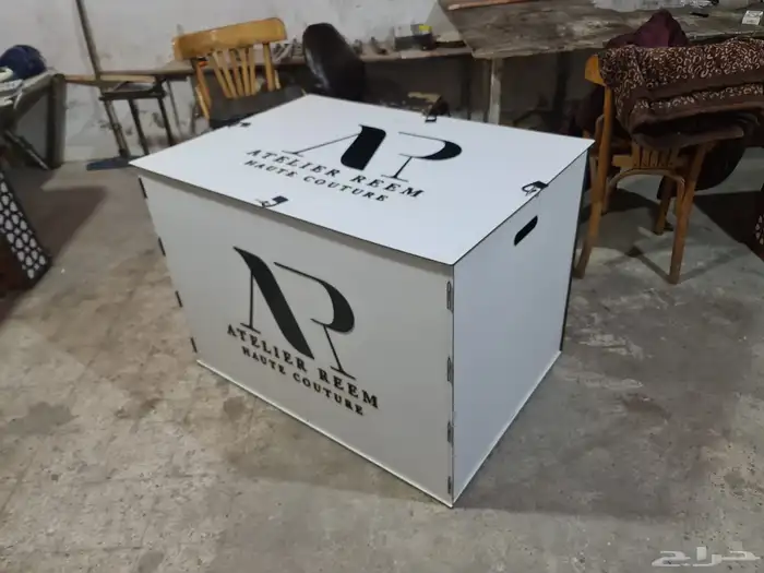 متخصصين في اللوحات التجاريه والحفر ليزر على الخشب والاكريلك 24
