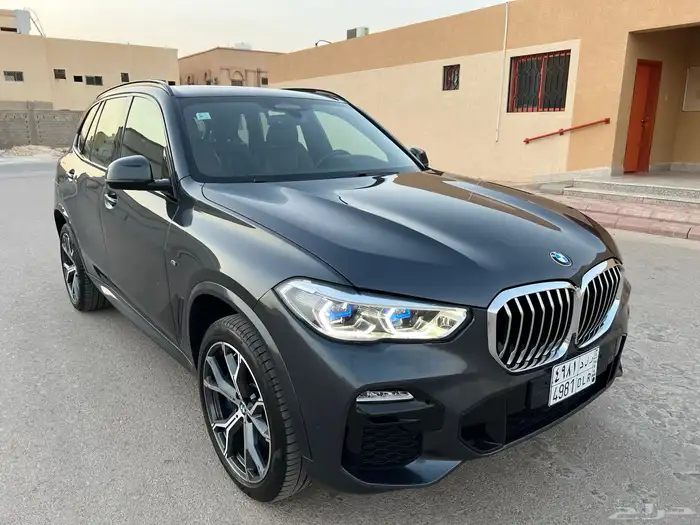 بي ام دبليو الفئة X5 جيب 2020  فل كامل نظيف جدا  وكالة 20