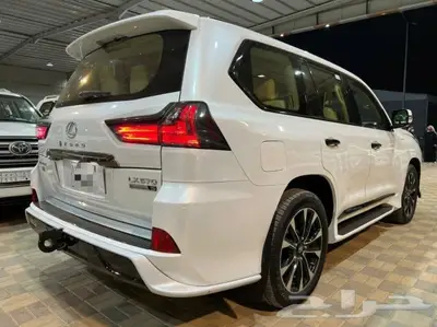 لكزس LX570 بلاك اديشن 2019 4