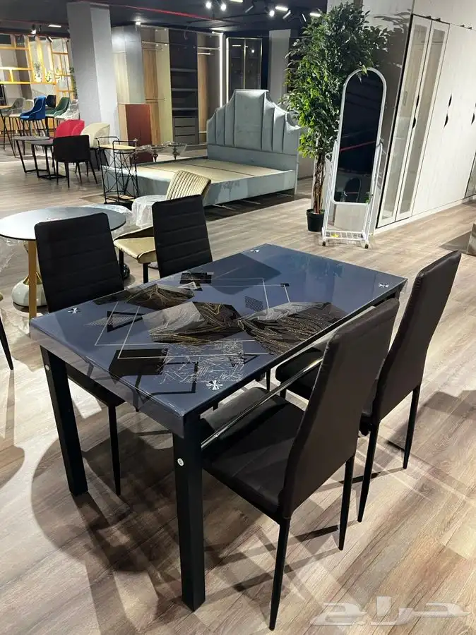 طاولة طعام 3