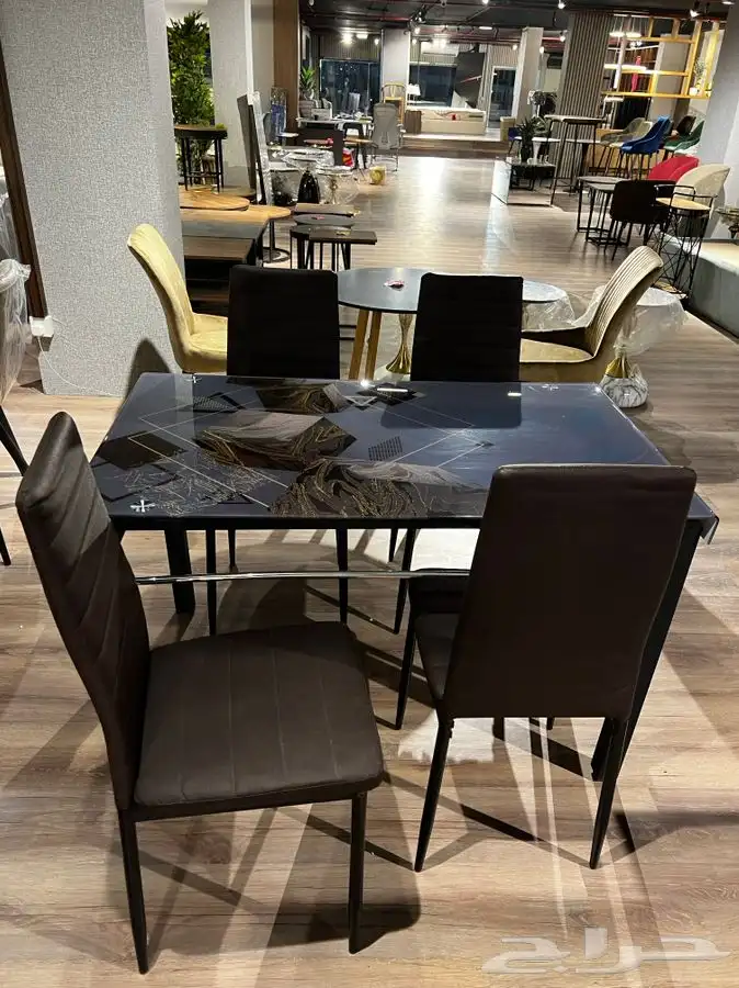 طاولة طعام 0