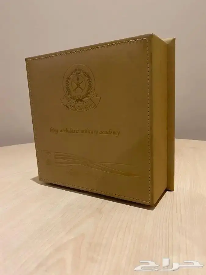 بوكسات وأطقم جلدية مكتبية 36