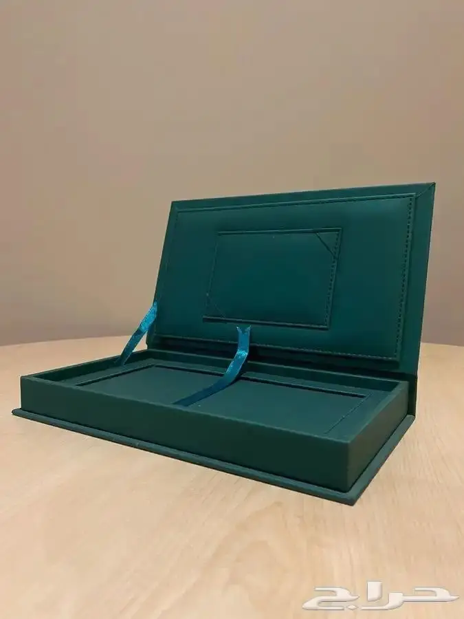 بوكسات وأطقم جلدية مكتبية 40