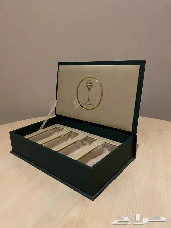 بوكسات وأطقم جلدية مكتبية 50