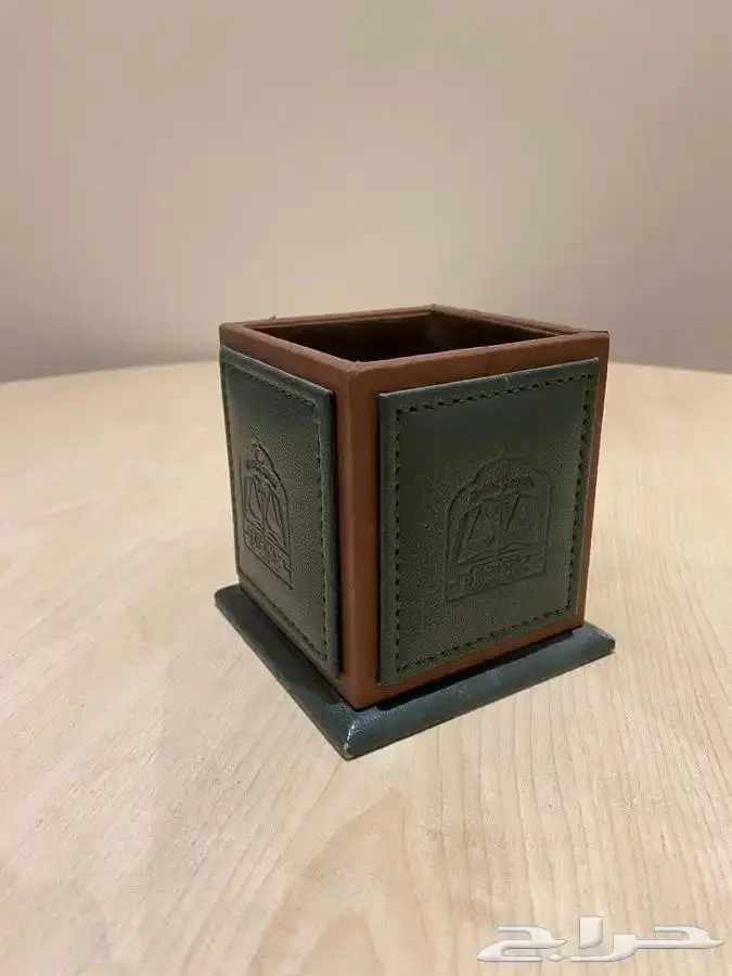بوكسات وأطقم جلدية مكتبية 53