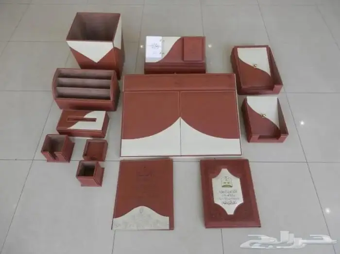 بوكسات وأطقم جلدية مكتبية 12