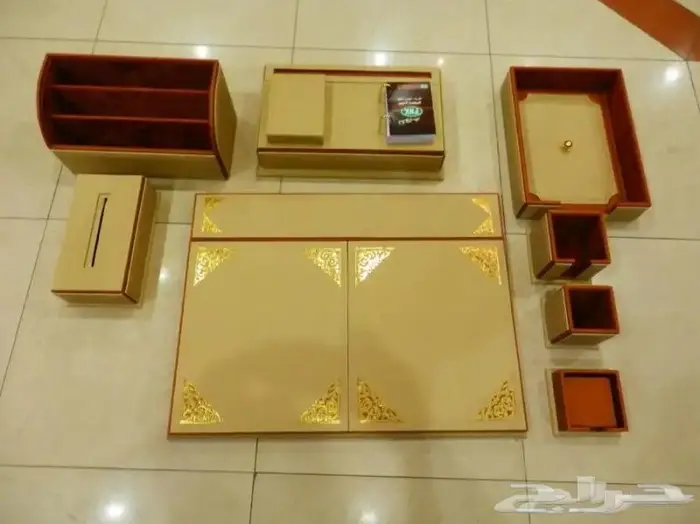 بوكسات وأطقم جلدية مكتبية 35