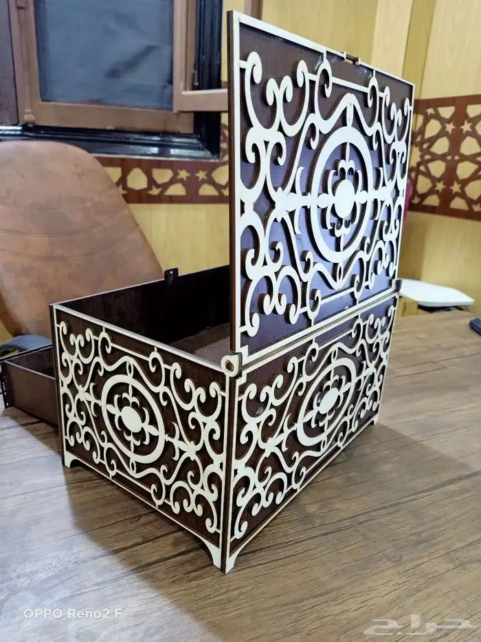متخصصين في اللوحات التجاريه والحفر ليزر على الخشب والاكريلك 23