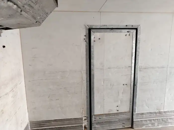 حافظة لوري CGS عليها محرك كارير 350 مربع 8