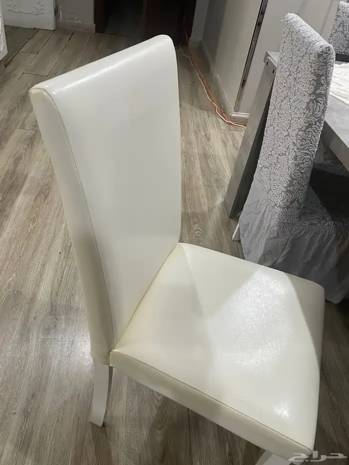 طاولة طعام تركي ب 4 مقاعد 4