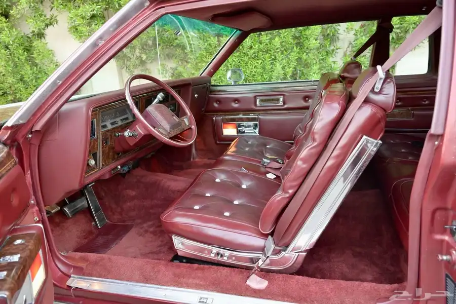 1983 Oldsmobile Ninety-Eight Regency 38
