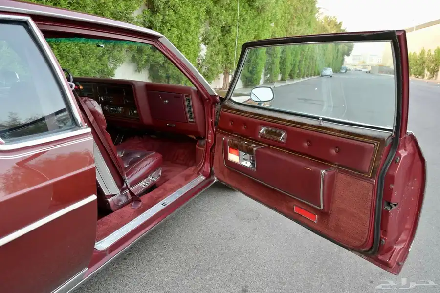 1983 Oldsmobile Ninety-Eight Regency 61