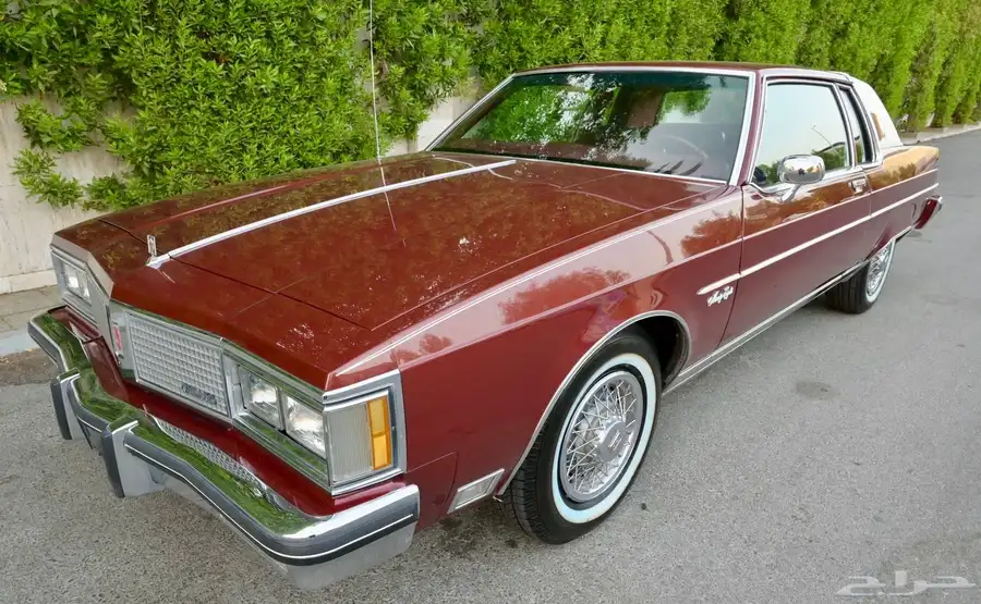 1983 Oldsmobile Ninety-Eight Regency 4