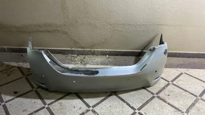 صدام كورولا خلفي 6