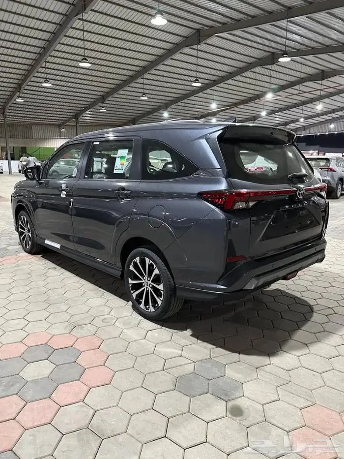 تويوتا فيلوز GLX 2025 5