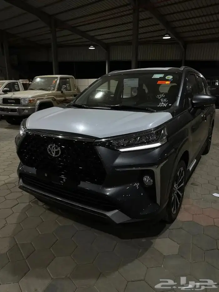 تويوتا فيلوز GLX 2025 8